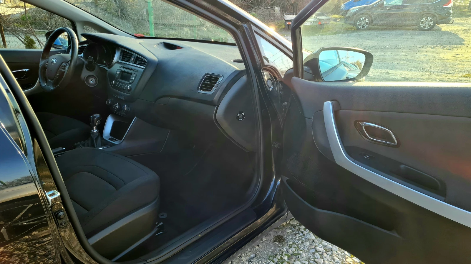 Kia Ceed 1.4i 100к.с, снимка 9 - Автомобили и джипове - 53839012