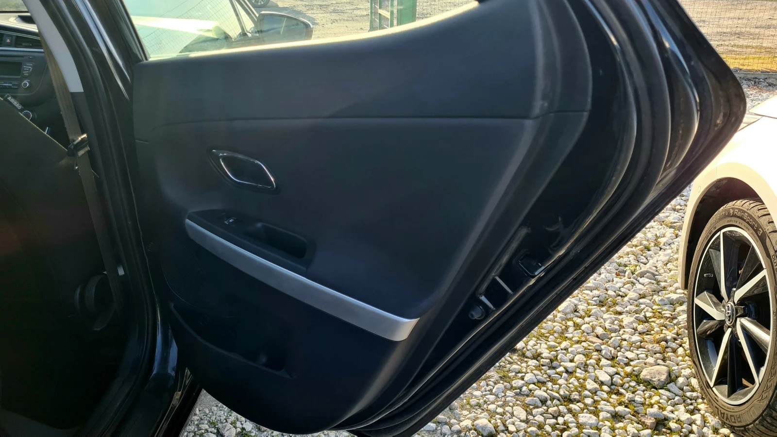 Kia Ceed 1.4i 100к.с, снимка 10 - Автомобили и джипове - 53839012