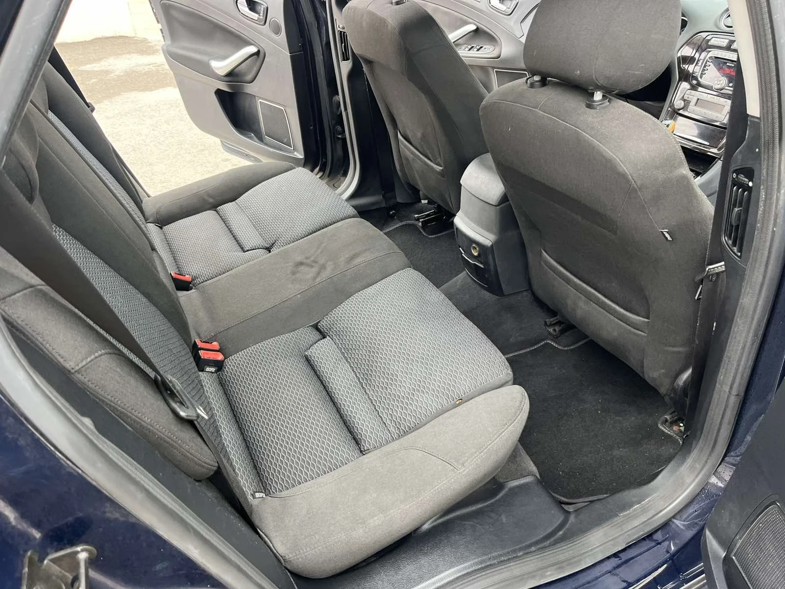 Ford Mondeo 2.0HDI 140кс EURO 4 ВНОС ИТАЛИЯ, снимка 10 - Автомобили и джипове - 53953525