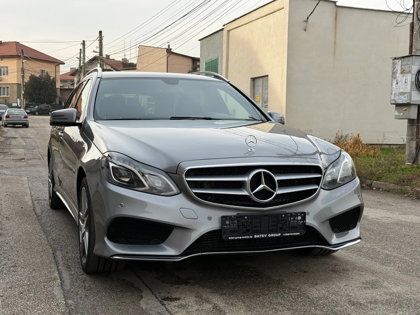 Mercedes-Benz E 250 FACELIFT-AMG-PAKET-4X4-FULL-ШВЕЙЦАРИЯ, снимка 3 - Автомобили и джипове - 54113075