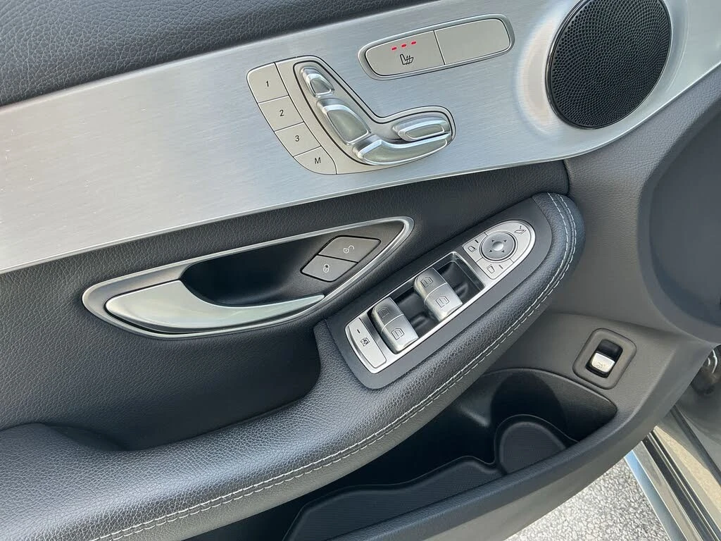 Mercedes-Benz C 300 * АвтоКредит * (ЦЕНА ДО БГ), снимка 8 - Автомобили и джипове - 54139690