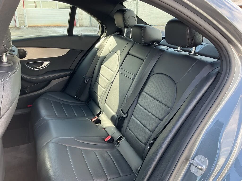 Mercedes-Benz C 300 * АвтоКредит * (ЦЕНА ДО БГ), снимка 17 - Автомобили и джипове - 54139690