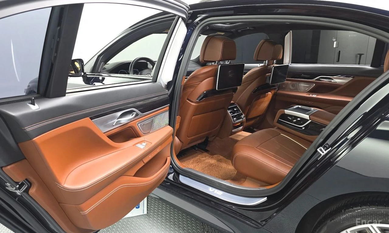 BMW 760 Li* XDRIVE* BOWERS AND WILKINS* HEAD-UP* GESTURE* , снимка 16 - Автомобили и джипове - 54480331