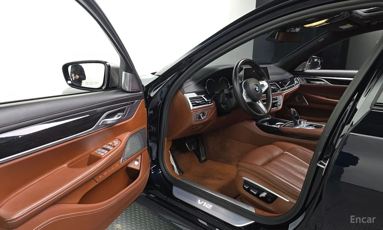 BMW 760 Li* XDRIVE* BOWERS AND WILKINS* HEAD-UP* GESTURE* , снимка 9 - Автомобили и джипове - 54480331