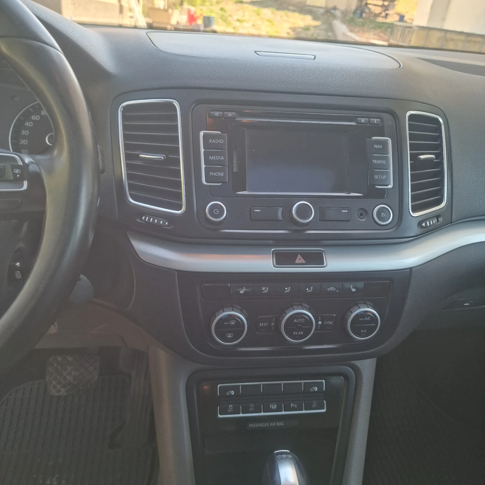 VW Sharan, снимка 9 - Автомобили и джипове - 54948379