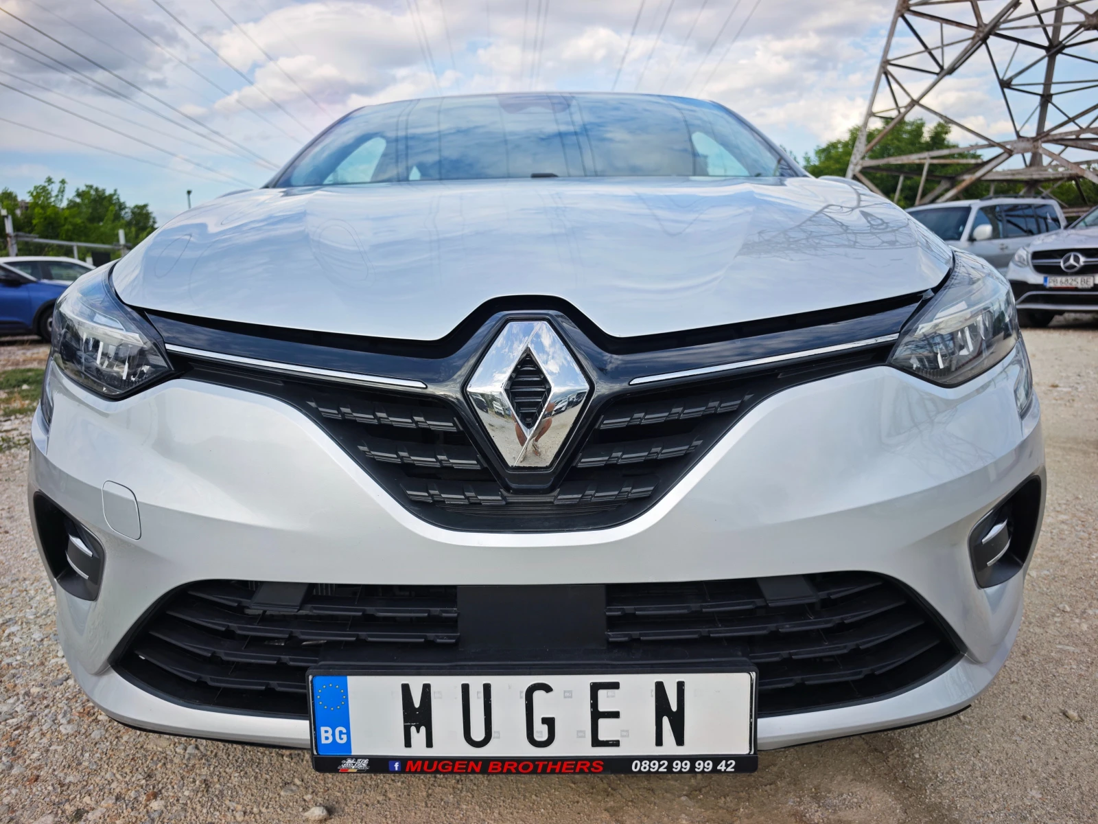 Renault Clio 1.5DCi EURO 6, снимка 9 - Автомобили и джипове - 55066587