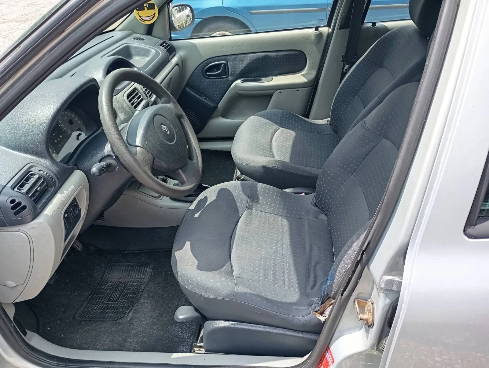 Renault Clio, снимка 6 - Автомобили и джипове - 55216818