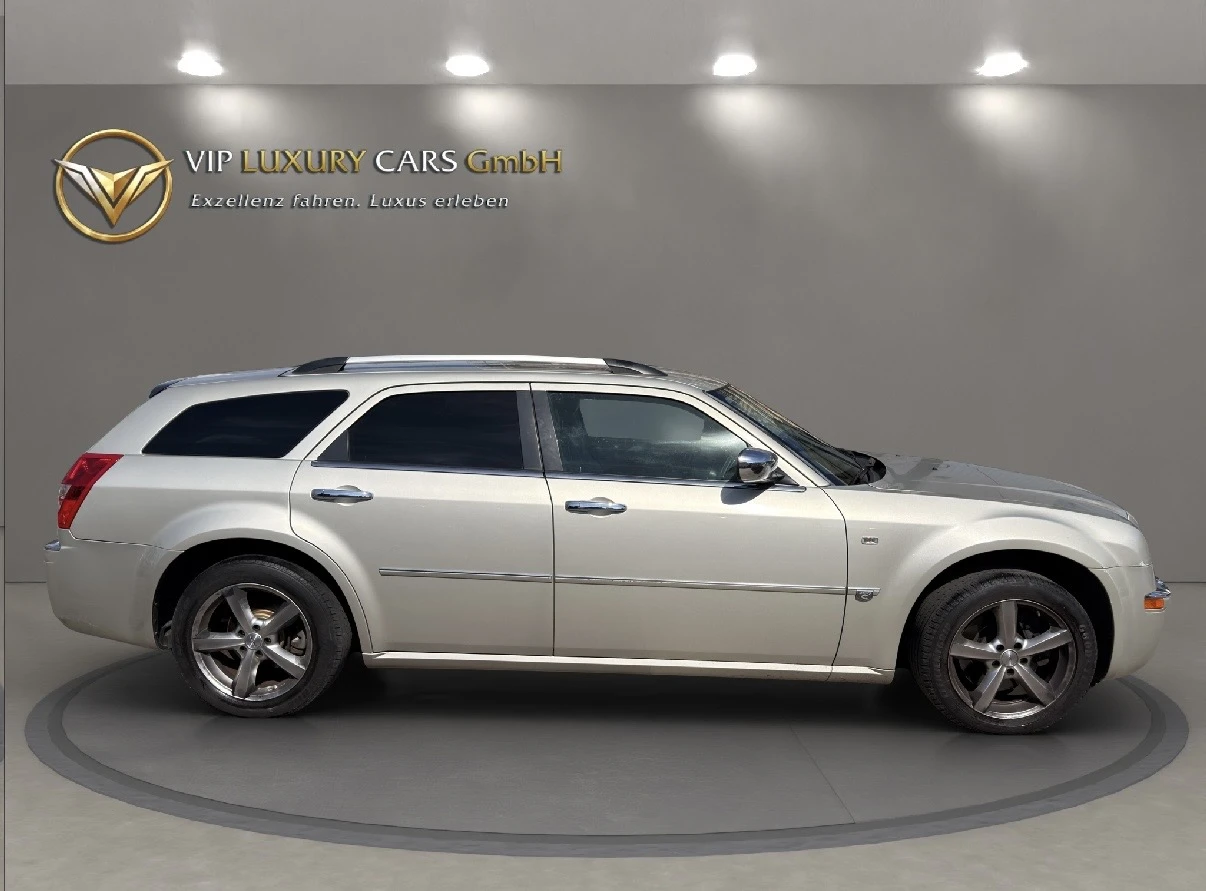 Chrysler 300c 3.5i Швейцария, снимка 4 - Автомобили и джипове - 55277874