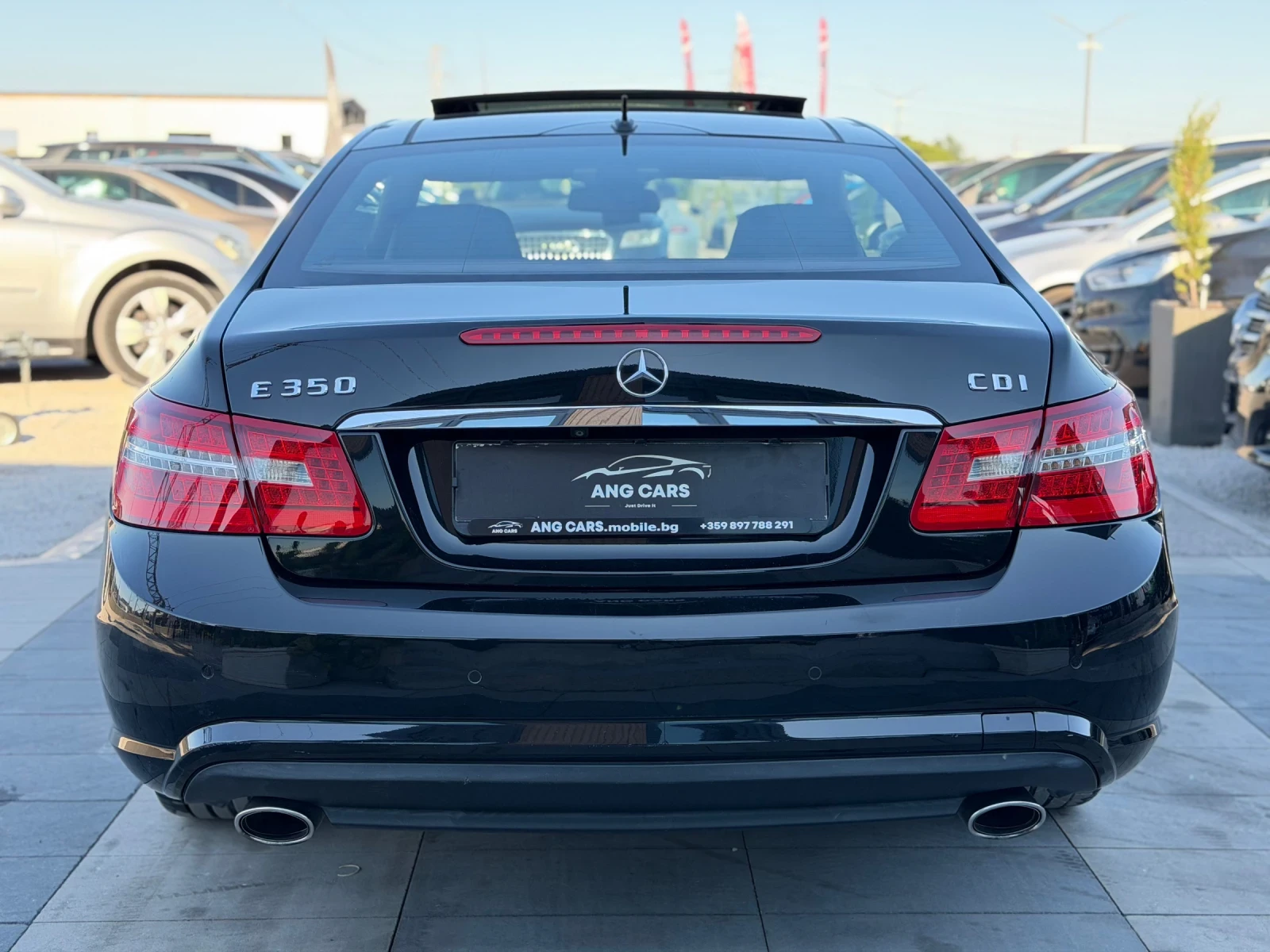 Mercedes-Benz E 350 * AMG Line* Панорама* Coupe* , снимка 8 - Автомобили и джипове - 55480527