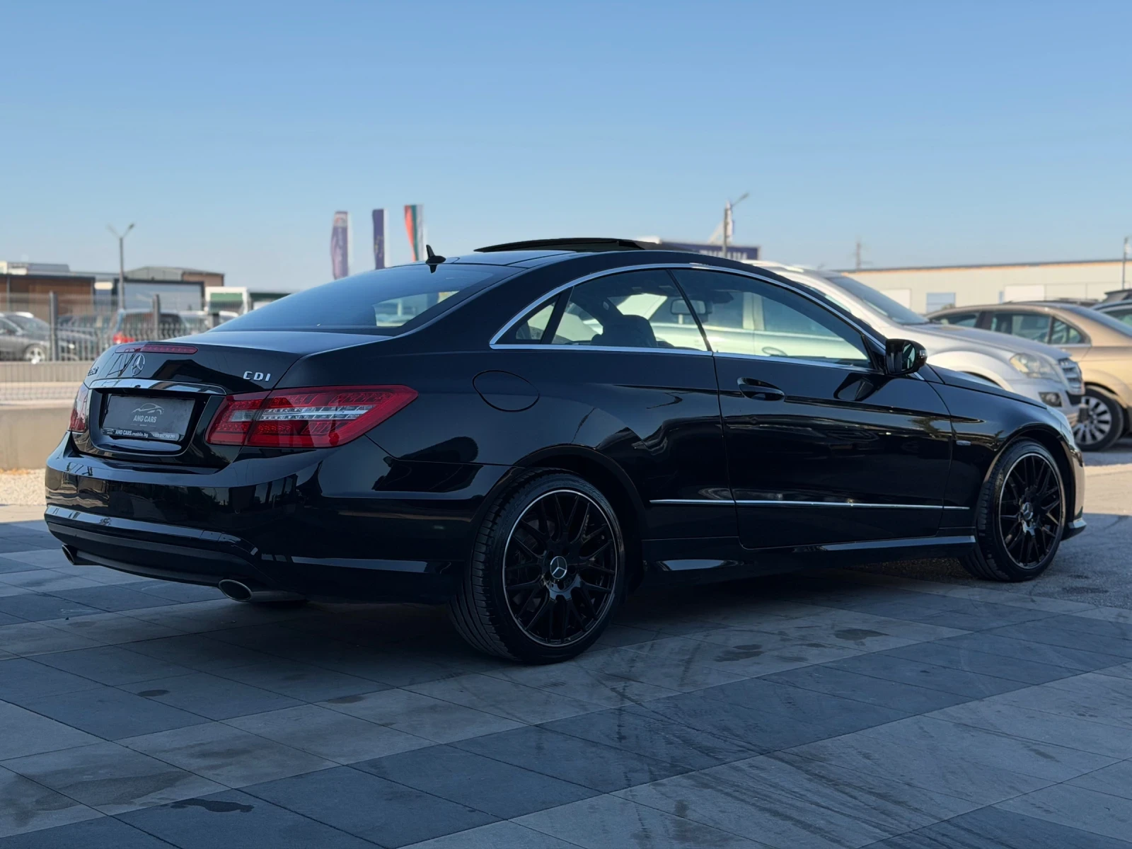 Mercedes-Benz E 350 * AMG Line* Панорама* Coupe* , снимка 5 - Автомобили и джипове - 55480527
