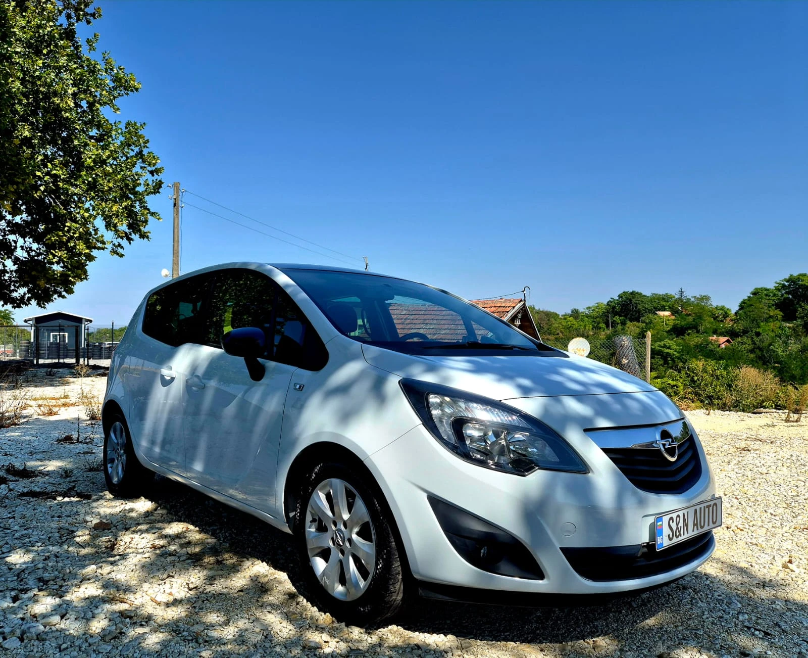 Opel Meriva 1.3 CDTI , снимка 16 - Автомобили и джипове - 55888772