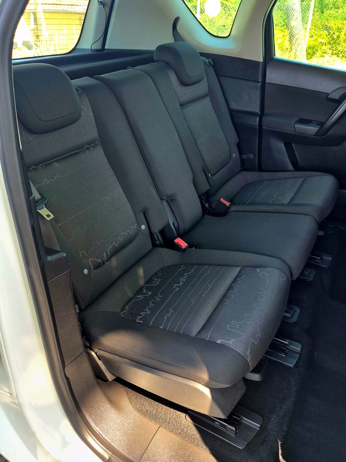 Opel Meriva 1.3 CDTI , снимка 9 - Автомобили и джипове - 55888772