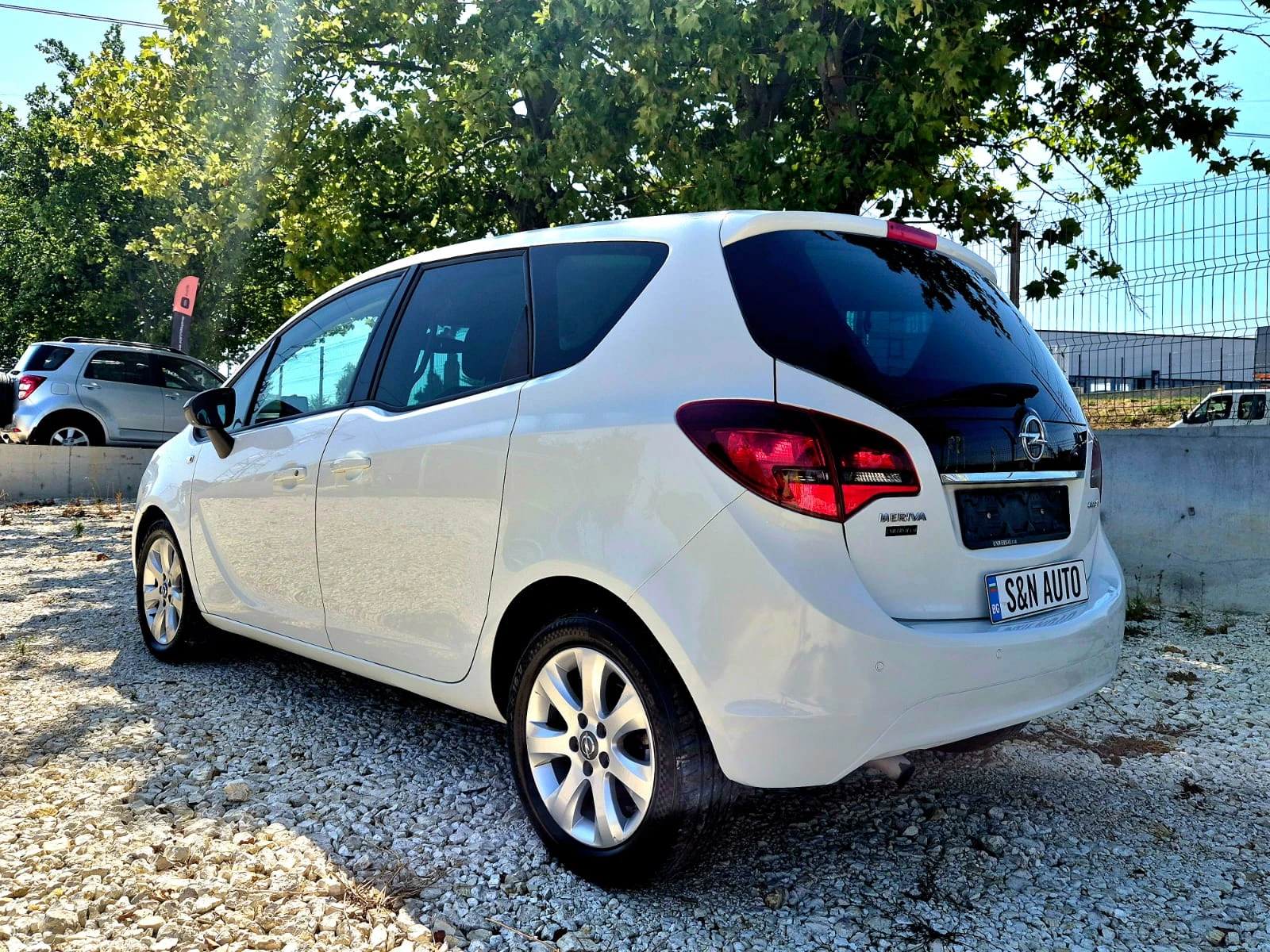 Opel Meriva 1.3 CDTI , снимка 4 - Автомобили и джипове - 55888772