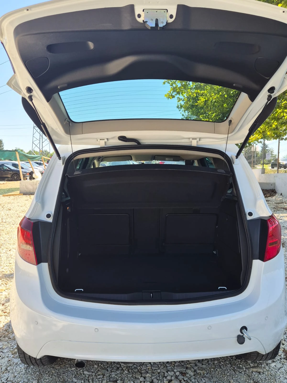Opel Meriva 1.3 CDTI , снимка 7 - Автомобили и джипове - 55888772
