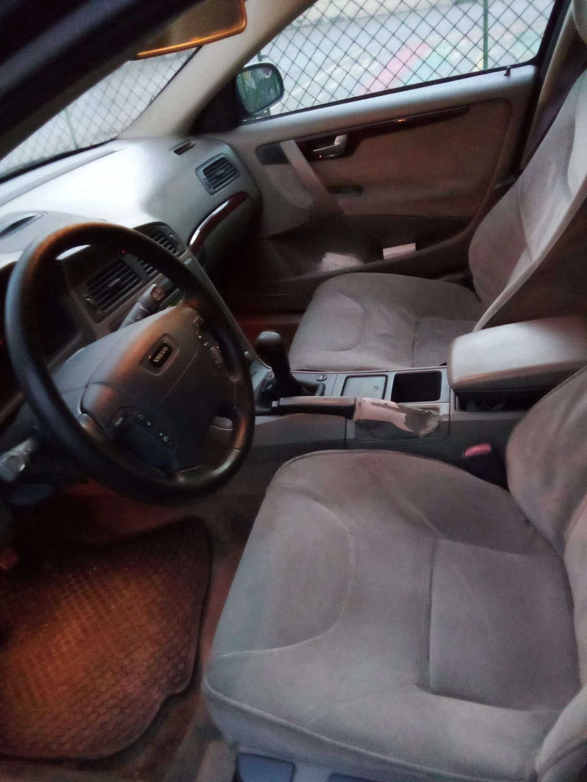 Volvo V70 2.5D, снимка 14 - Автомобили и джипове - 56570495