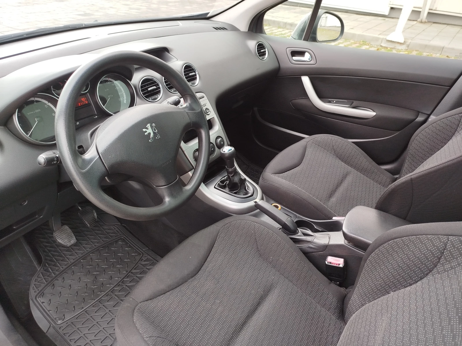 Peugeot 308 1.6-120�� -6+ 1-�������� | Mobile.bg � ����������� 9