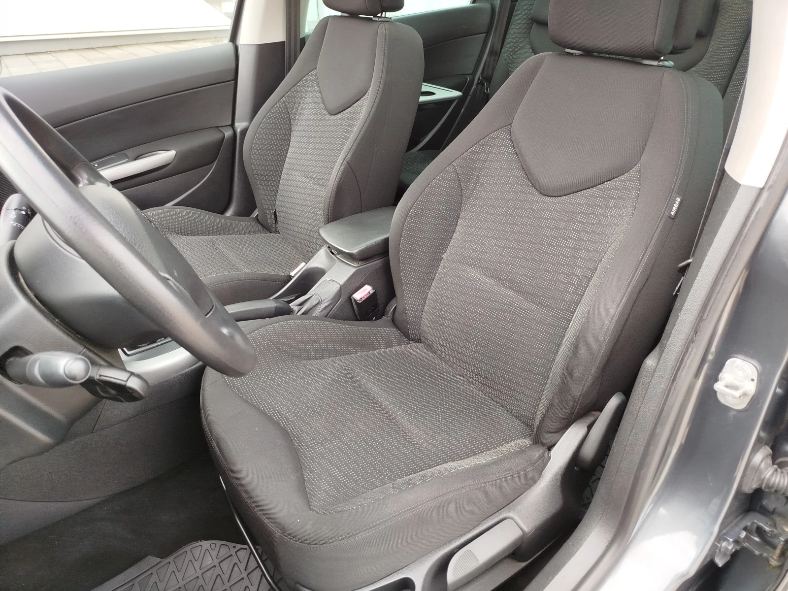 Peugeot 308 1.6-120�� -6+ 1-�������� | Mobile.bg � ����������� 10
