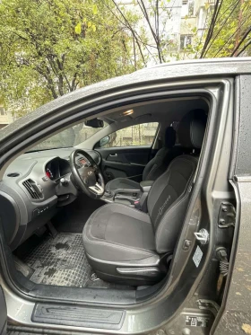 Обява за продажба на Kia Sportage 2.0 CRDI AWD/КАМЕРА/СЕРВИЗНА ИСТОРИЯ/АВТОМАТ/КАСКО ~21 999 лв. - изображение 11 | Auto.bg Обява за продажба на Kia Sportage 2.0 CRDI AWD/КАМЕРА/СЕРВИЗНА ИСТОРИЯ/АВТОМАТ/КАСКО ~21 999 лв. - изображение 11