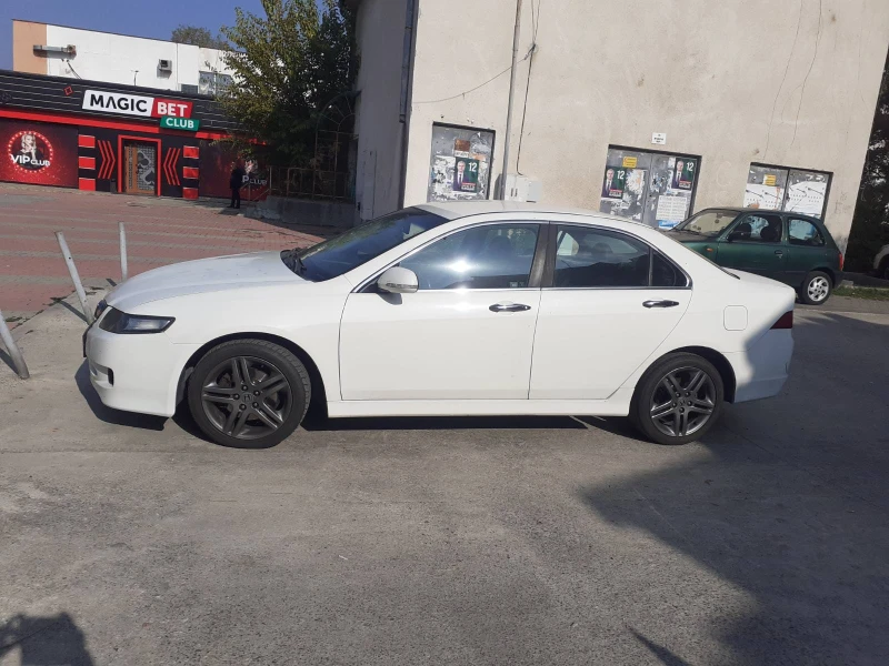 Honda Accord 2.0 i-VTEC FACE, снимка 9 - Автомобили и джипове - 47852608