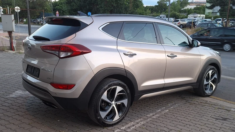 Hyundai Tucson 1.6 turbo  4wd Vertex Панорама Swiss Luks Edition, снимка 4 - Автомобили и джипове - 46850737