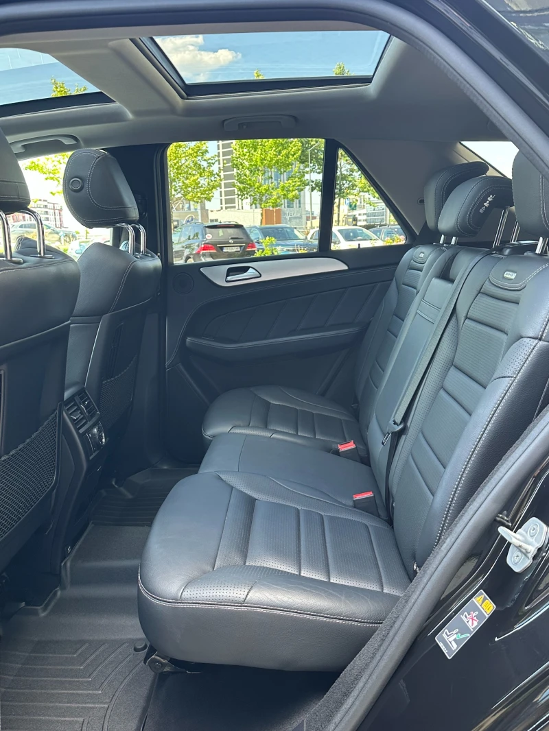 Mercedes-Benz ML 63 AMG V8 BITURBO 4Matic  ВЪЗМОЖНОСТ ЗА ЛИЗИНГ!, снимка 9 - Автомобили и джипове - 50961400