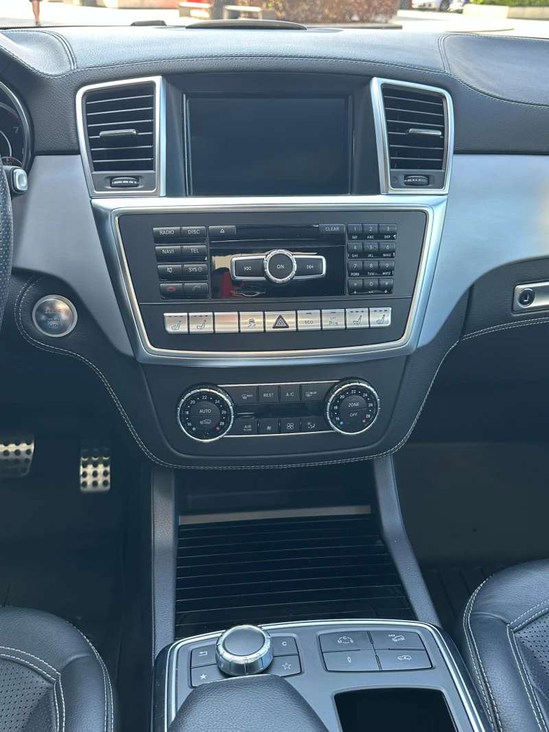 Mercedes-Benz ML 63 AMG V8 BITURBO 4Matic  ВЪЗМОЖНОСТ ЗА ЛИЗИНГ!, снимка 7 - Автомобили и джипове - 50961400