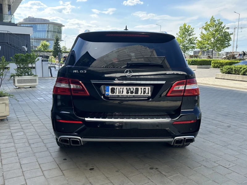 Mercedes-Benz ML 63 AMG V8 BITURBO 4Matic  ВЪЗМОЖНОСТ ЗА ЛИЗИНГ!, снимка 4 - Автомобили и джипове - 50961400