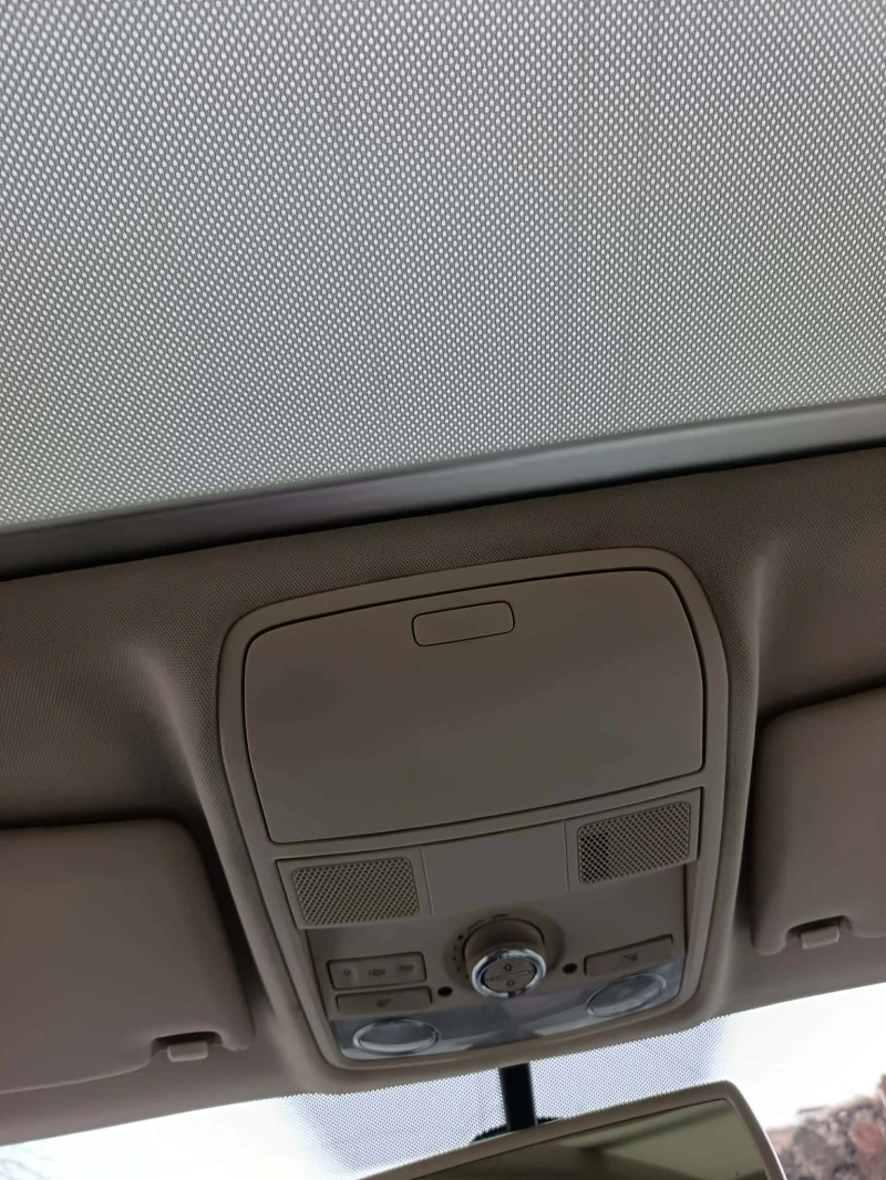 VW Tiguan 2.0TDI 4MOTION, снимка 11 - Автомобили и джипове - 52830354