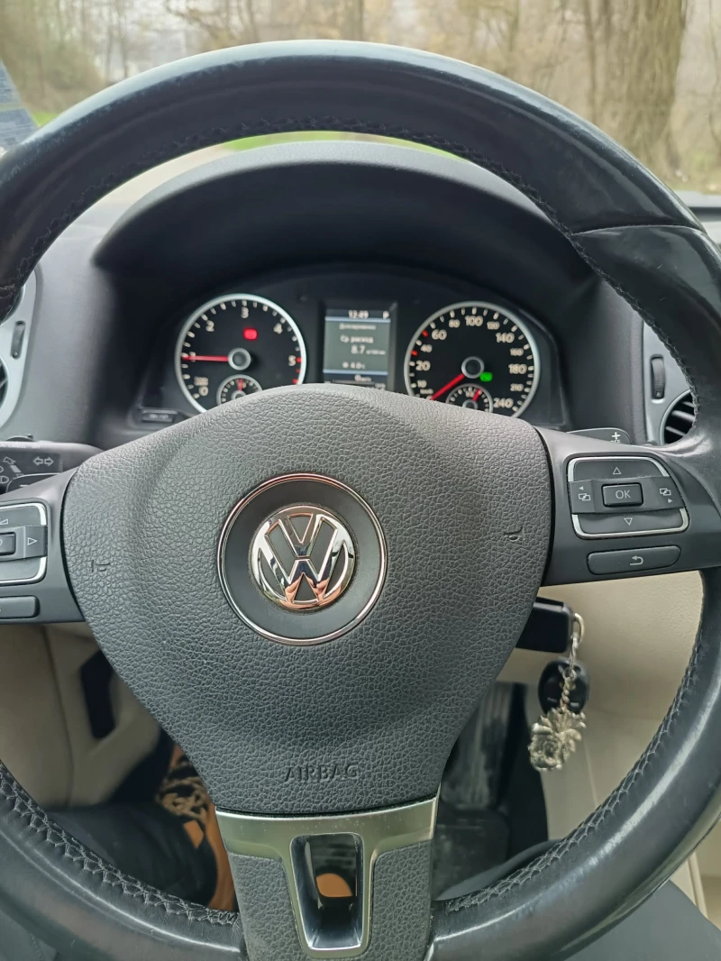 VW Tiguan 2.0TDI 4MOTION, снимка 7 - Автомобили и джипове - 52830354