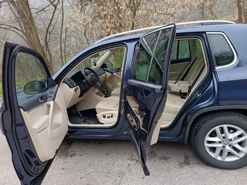 VW Tiguan 2.0TDI 4MOTION, снимка 4 - Автомобили и джипове - 52830354