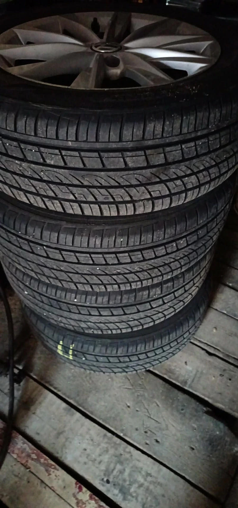 VW Tiguan 2.0TDI 4MOTION, снимка 12 - Автомобили и джипове - 52830354