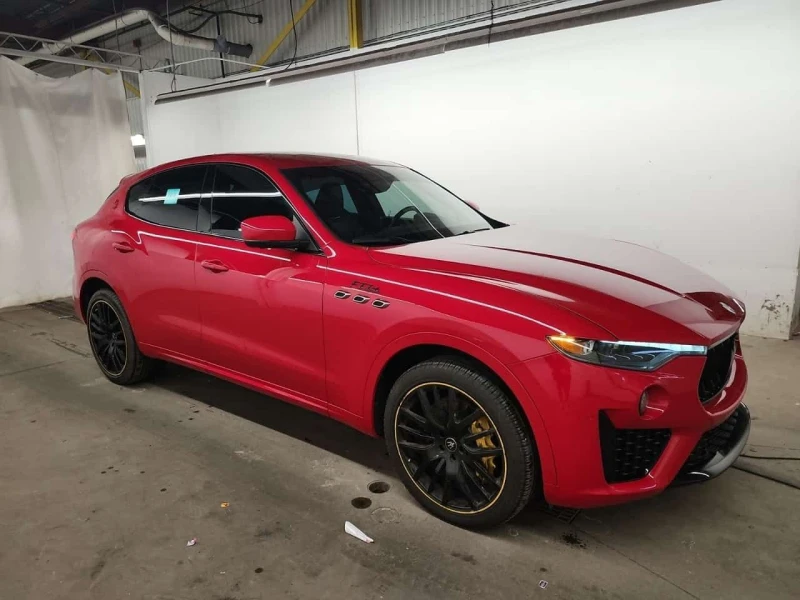 Maserati Levante * TRIBUTO * CARFAX * ЦЕНА ДО БГ, снимка 3 - Автомобили и джипове - 53508576