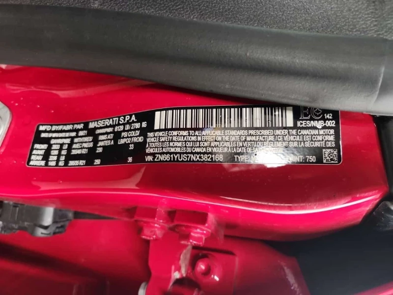 Maserati Levante * TRIBUTO * CARFAX * ЦЕНА ДО БГ, снимка 15 - Автомобили и джипове - 53508576