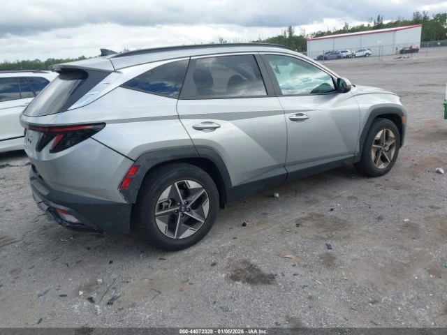 Hyundai Tucson, снимка 6 - Автомобили и джипове - 53935834