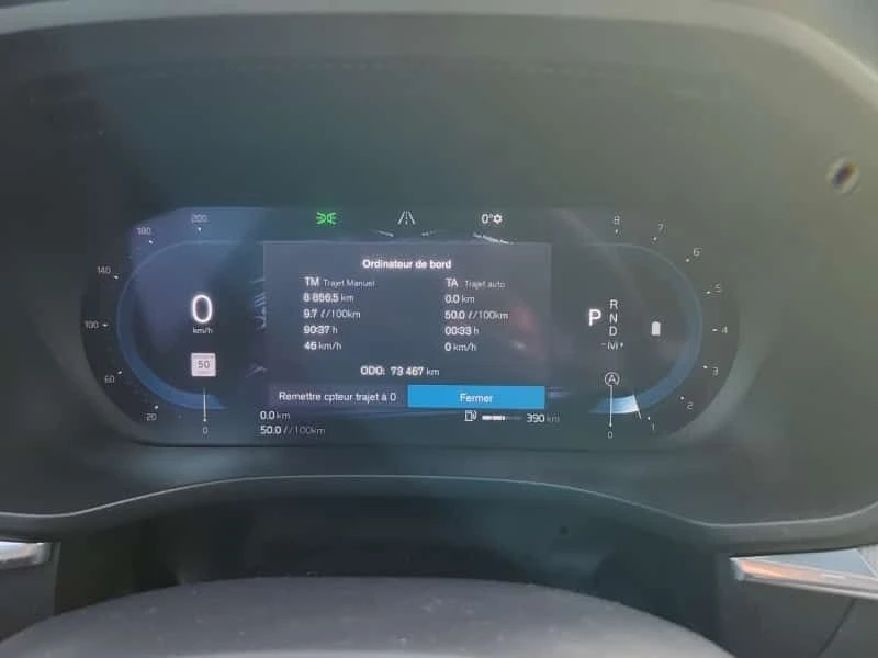 Volvo XC60 R Design /DISTRONIC/360/PANO/BLIND SPOT , снимка 9 - Автомобили и джипове - 53953547