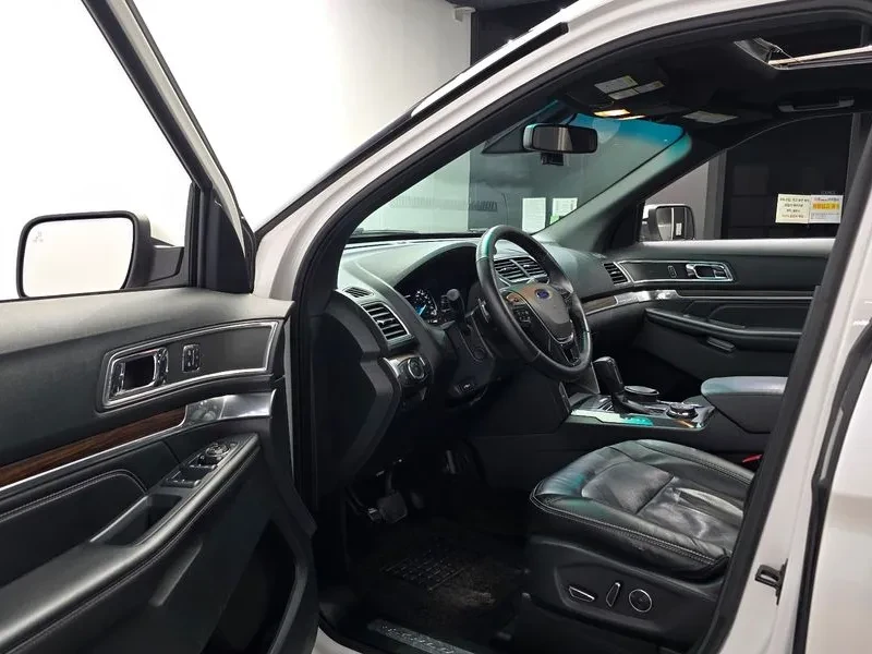 Ford Explorer 2.3 4WD, снимка 10 - Автомобили и джипове - 56497696