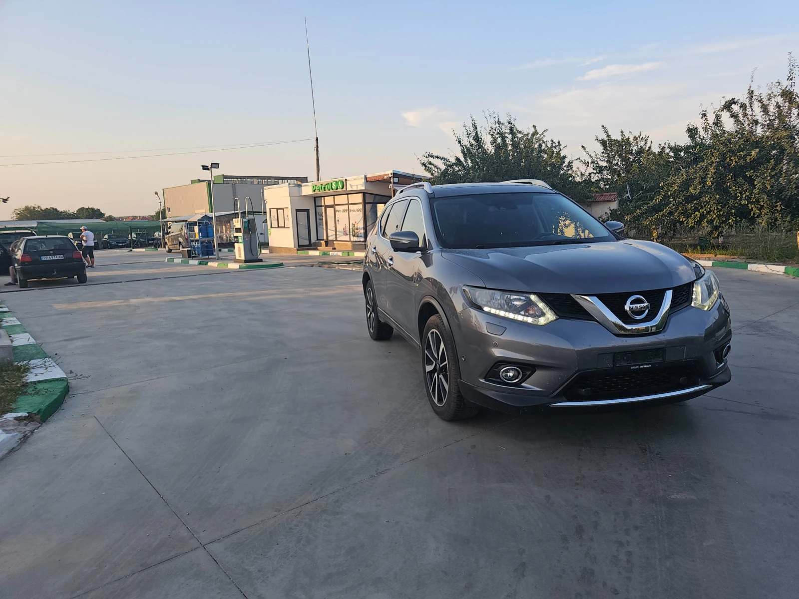 Nissan X-trail 1.6 techna  - изображение 2