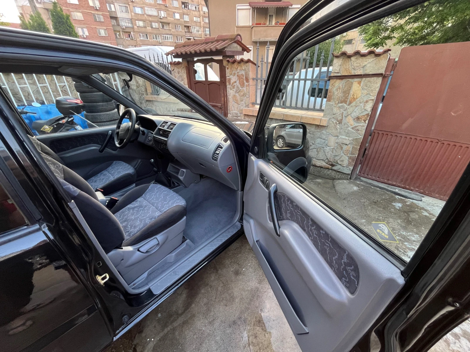 Nissan Terrano  - изображение 8