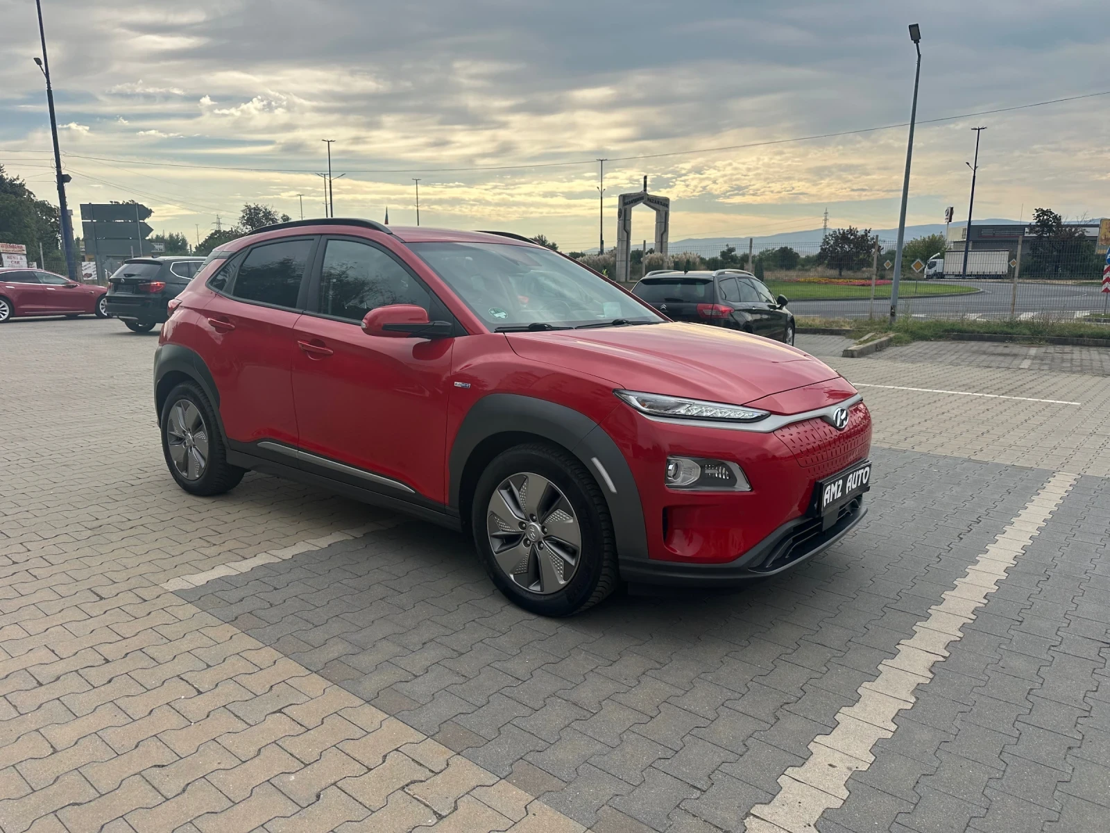 Hyundai Kona Premium /2020/64kwh/204 kc/SOH100% Термопомпа - изображение 2