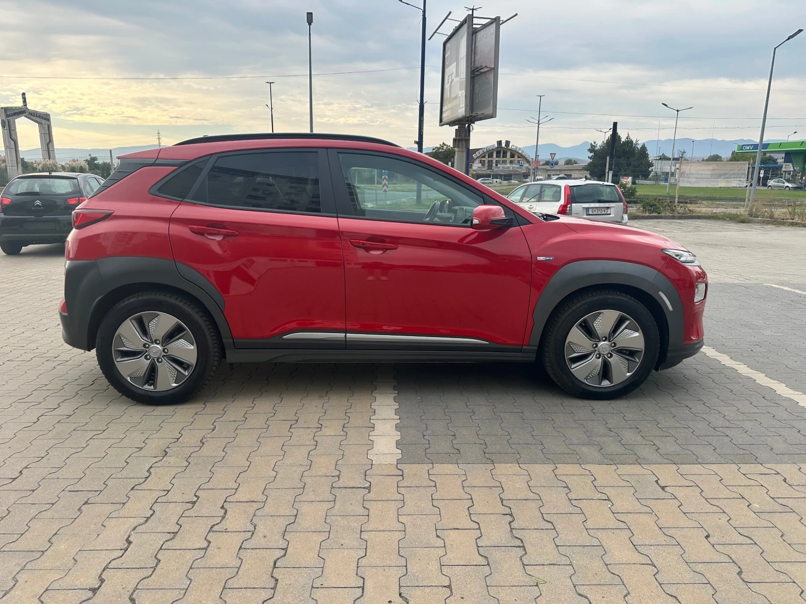 Hyundai Kona Premium /2020/64kwh/204 kc/SOH100% Термопомпа - изображение 3