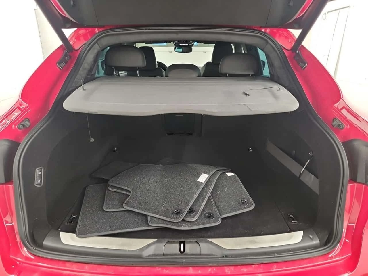 Maserati Levante * TRIBUTO * CARFAX * ���� �� �� | Mobile.bg � ����������� 16