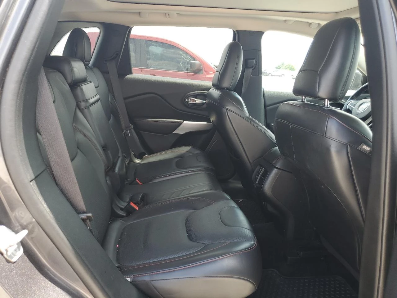 Jeep Cherokee 3.2l Trailhawk, снимка 10 - Автомобили и джипове - 53987615