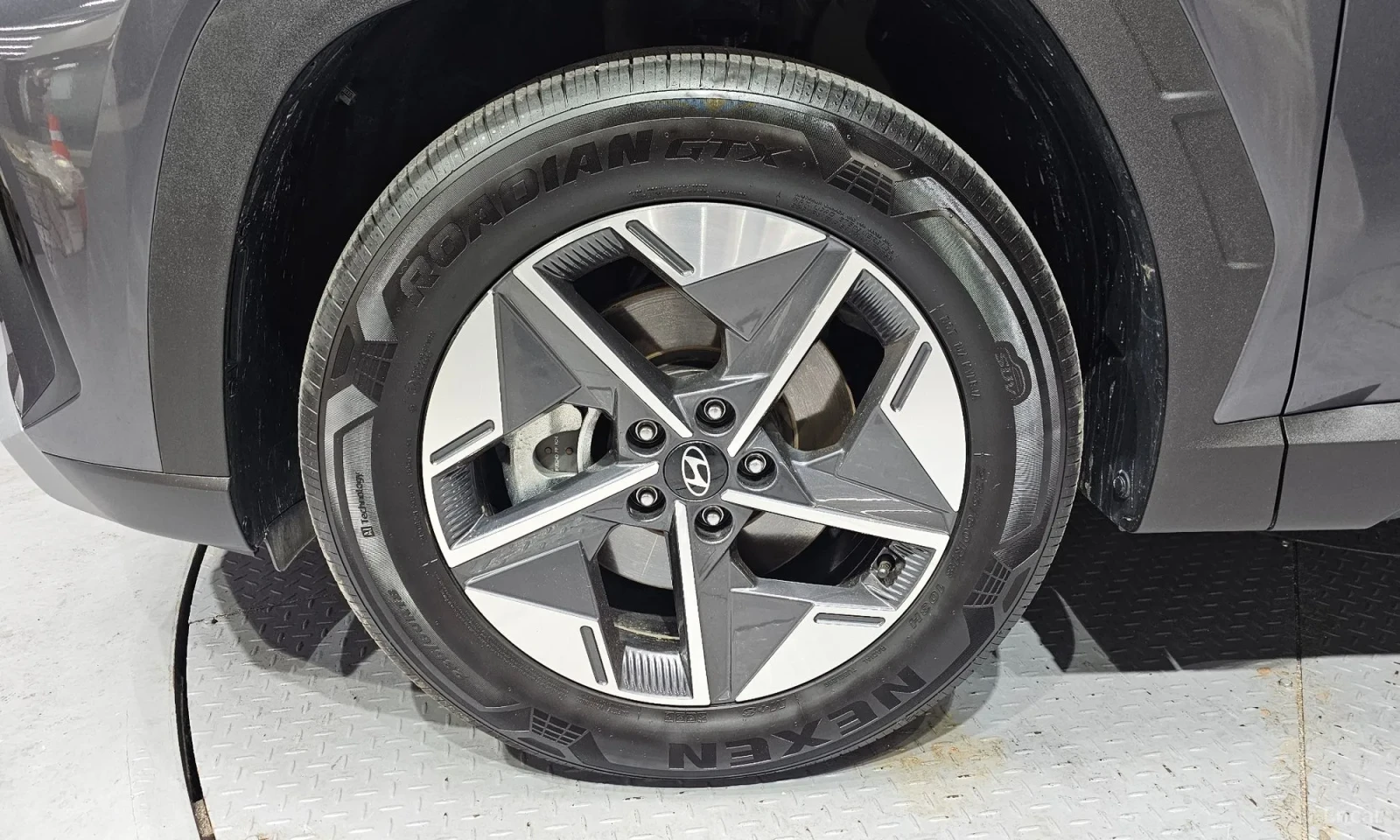 Hyundai Tucson, снимка 5 - Автомобили и джипове - 55193521