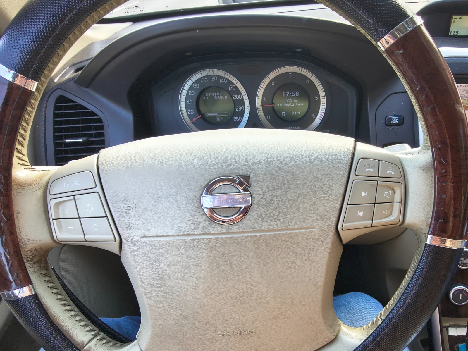 Volvo XC60 2.5 AWD, снимка 5 - Автомобили и джипове - 55381081