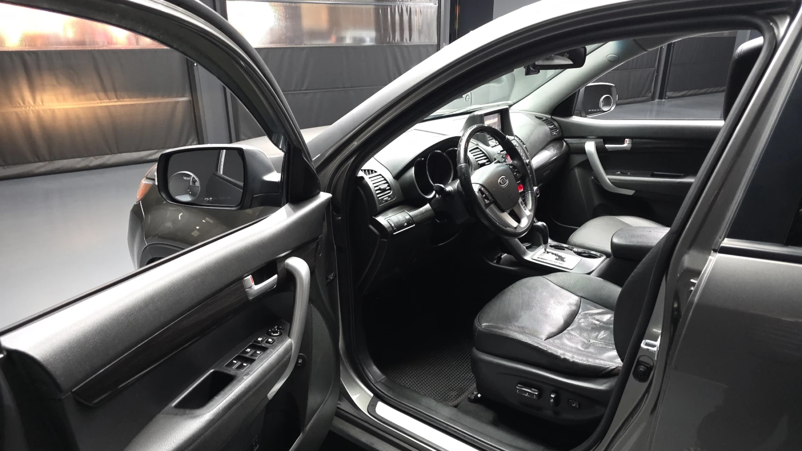 Kia Sorento 2.0* ЛЮК* КРАЙНА ЦЕНА, снимка 10 - Автомобили и джипове - 55496162