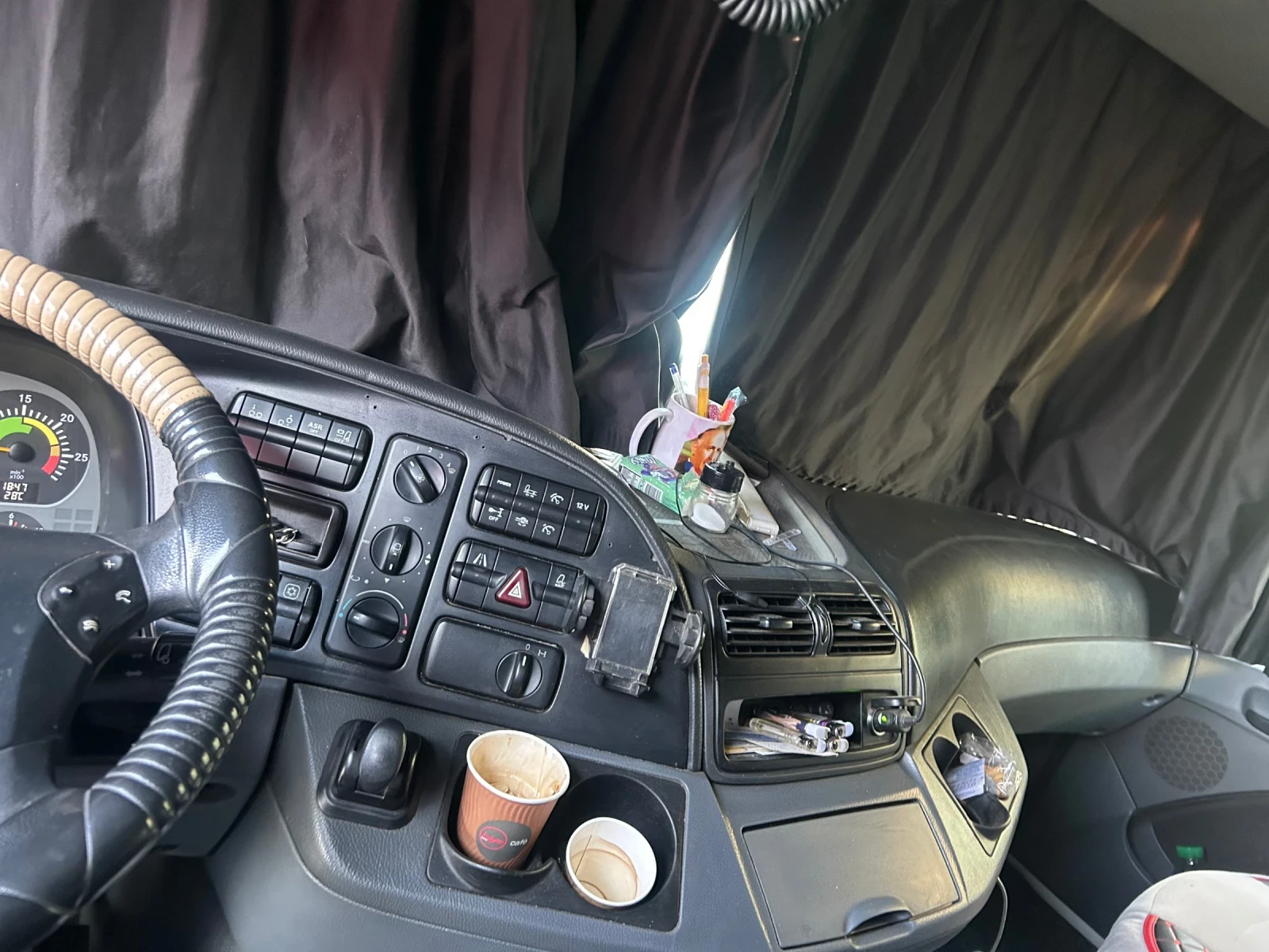 Mercedes-Benz Actros BDF, снимка 6 - Камиони - 56149202
