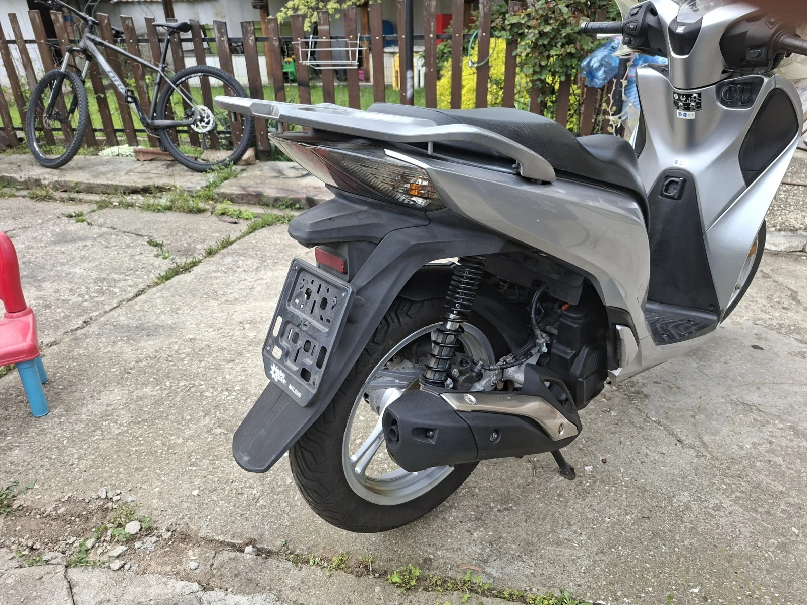 Honda Sh 150ie LED.ABS START STOP.KEYLESS .УНИКАТ, снимка 7 - Мотоциклети и мототехника - 54458936
