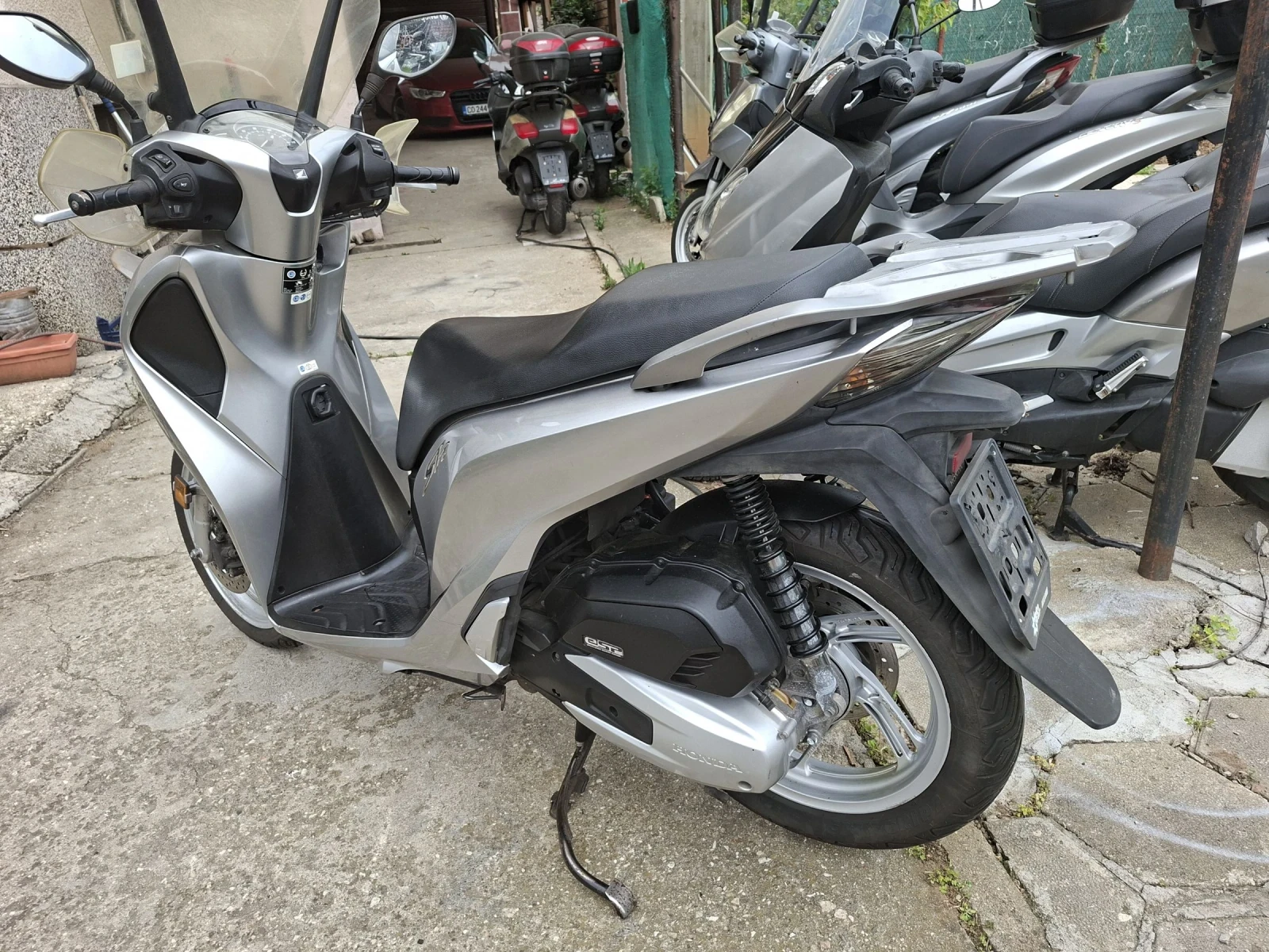 Honda Sh 150ie LED.ABS START STOP.KEYLESS .УНИКАТ, снимка 8 - Мотоциклети и мототехника - 54458936