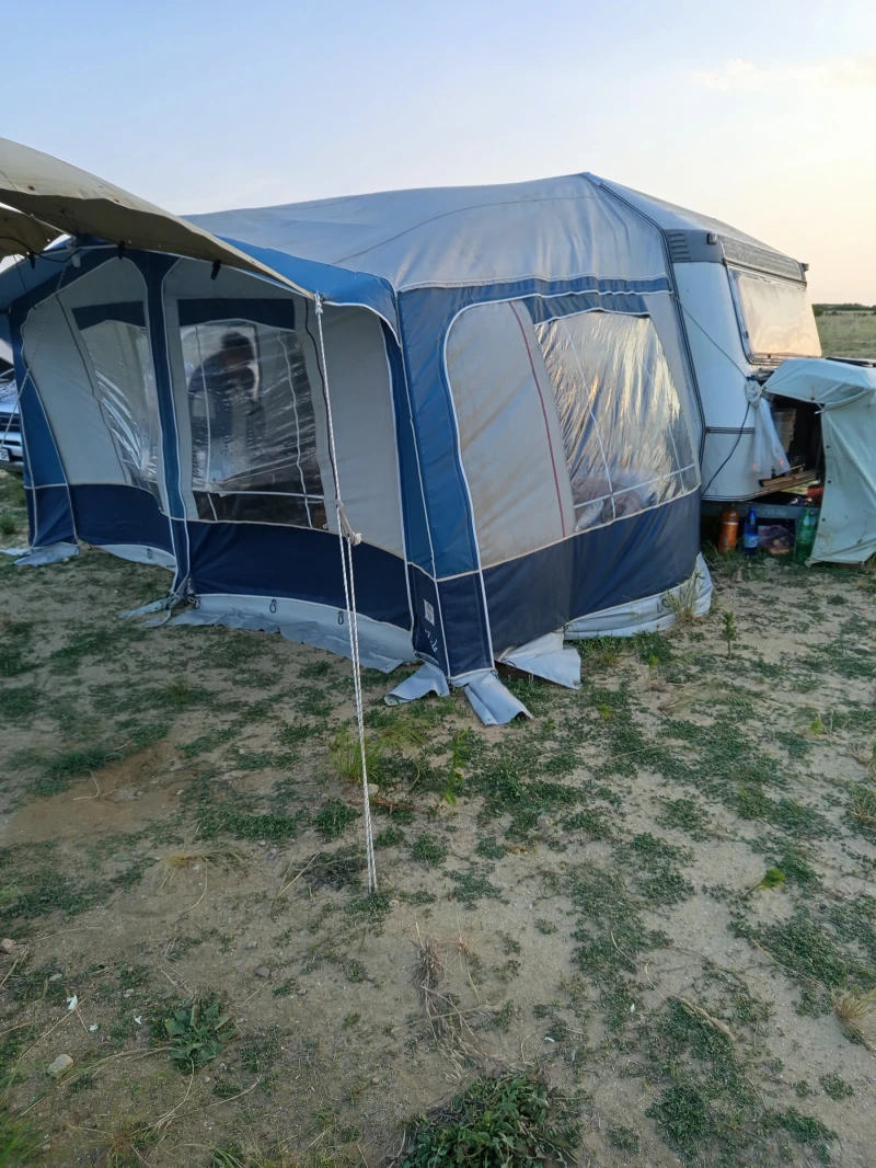 Каравана Avento Royal 395 TL LUXE, снимка 16 - Каравани и кемпери - 51932995