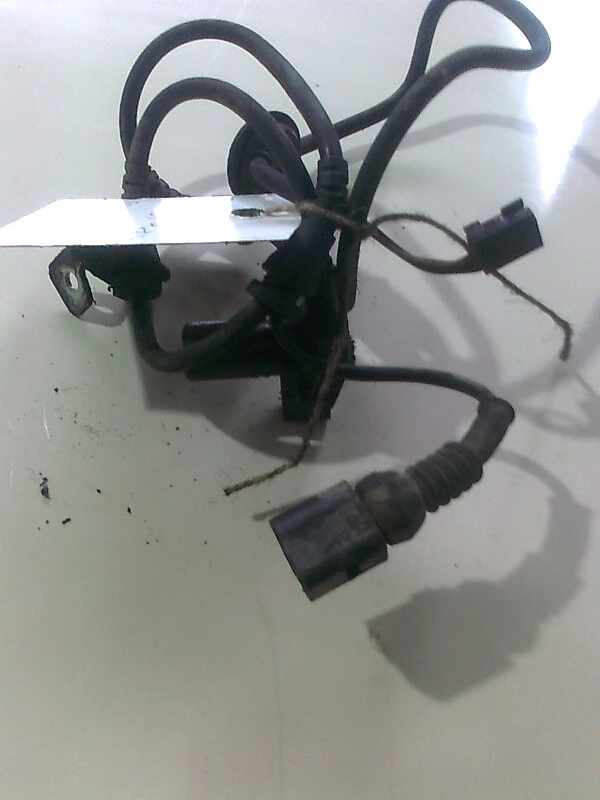 абс датчик преден десен за Ауди А6 2.5тди куатро